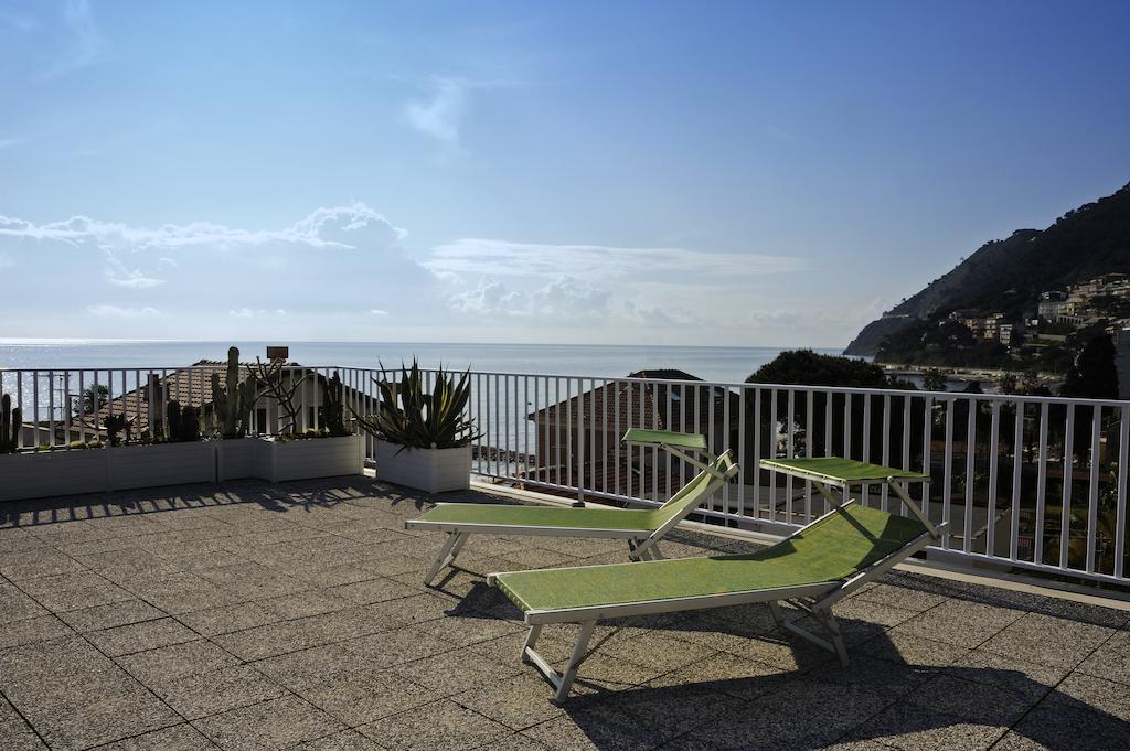 Hotel Garden Laigueglia Extérieur photo